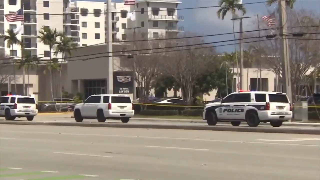 Officers give all-clear after suspicious package found outside car dealership in Fort Lauderdale - WSVN 7News | Miami News, Weather, Sports
