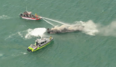 Crews respond after 40-foot boat catches fire off Miami Beach – NBC 6 South Florida