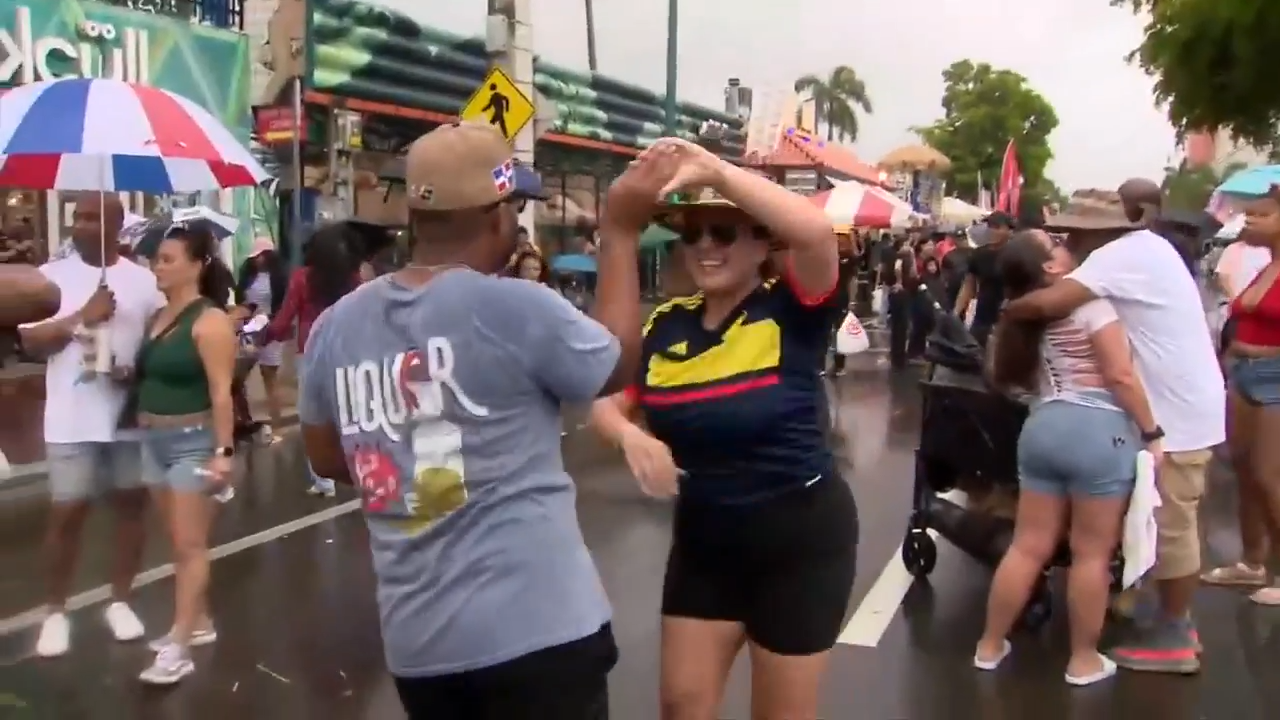 ‘Rain doesn’t stop the party’: The show goes on at 48th Calle Ocho despite wicked weather - WSVN 7News | Miami News, Weather, Sports