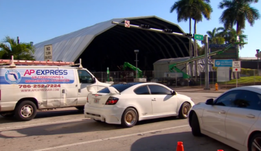 Crews begin setting up stages for Ultra Music Festival at Bayfront Park ahead of traffic closures - WSVN 7News | Miami News, Weather, Sports