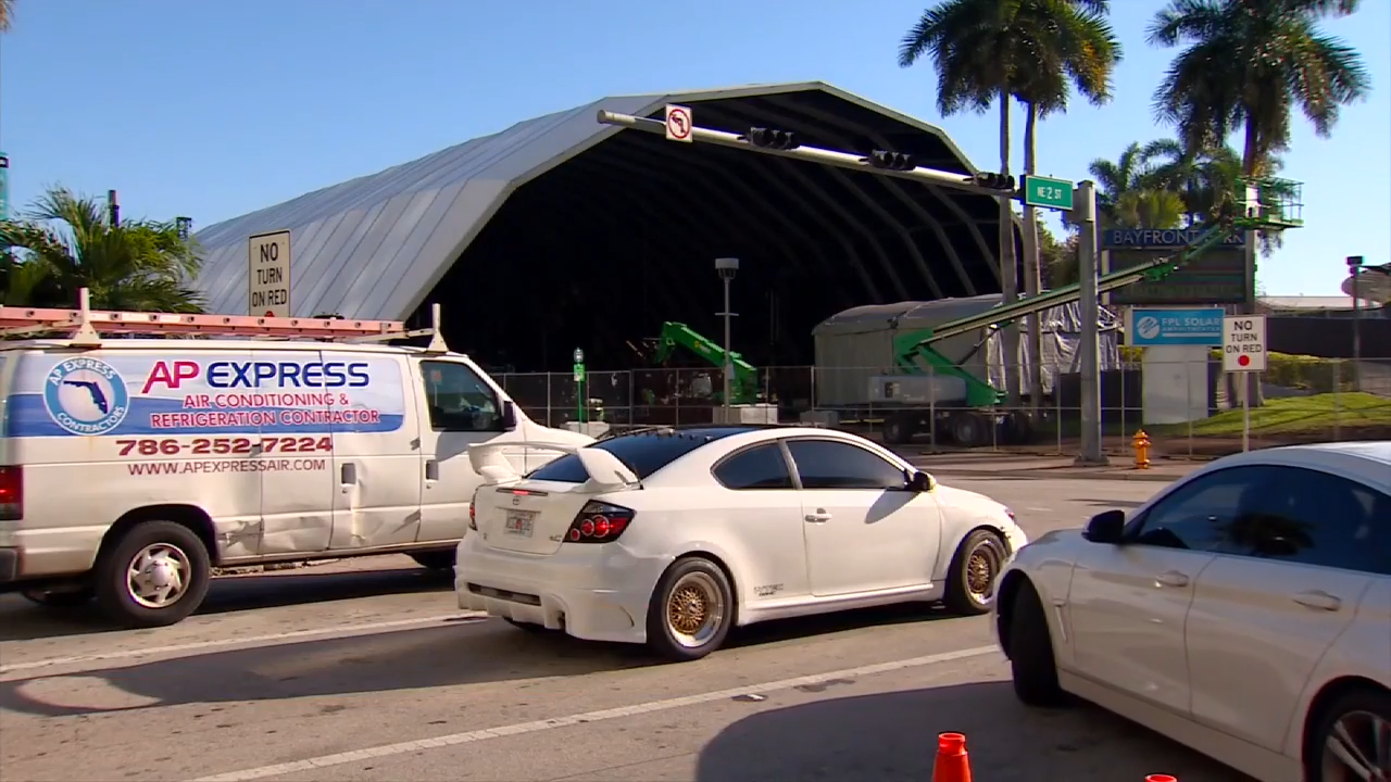Crews begin setting up stages for Ultra Music Festival at Bayfront Park ahead of traffic closures - WSVN 7News | Miami News, Weather, Sports