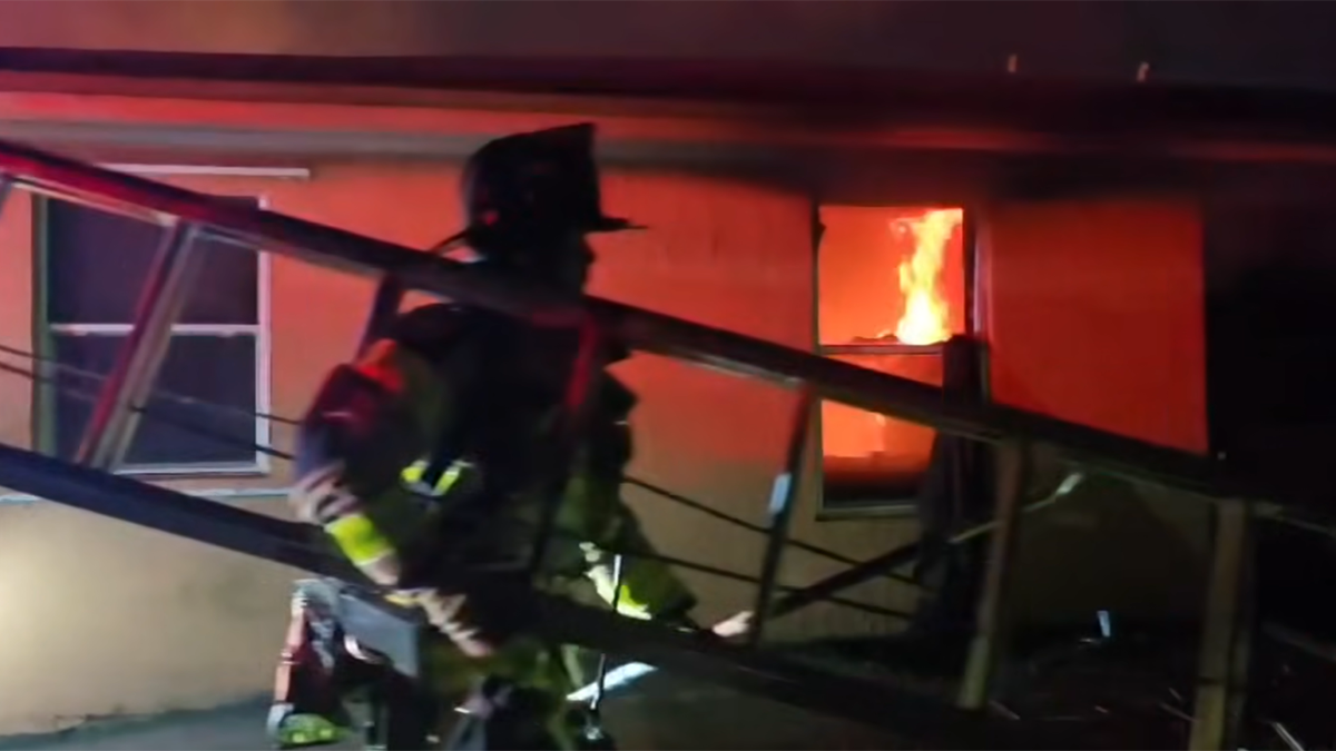 Miami-Dade Fire Rescue battles apartment blaze in Biscayne Gardens – NBC 6 South Florida