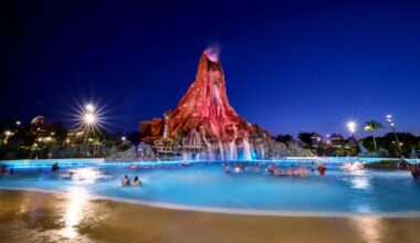 <div>Visitors floating down the TeAwa The Fearless River at Volcano Bay. (Credit: Universal Orlando Resort)</div>