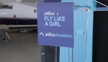 Jetblue&rsquo;s fly like a girl event fort lauderdale in march 2026 celebrates women&rsquo;s history month inspiring young girls to pursue careers in aviation.
