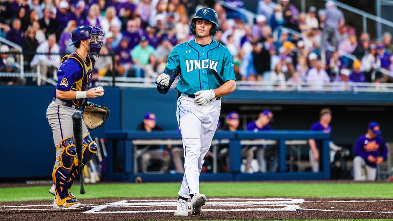 Ninth-Inning Rally Falls Short - UNC Wilmington Athletics