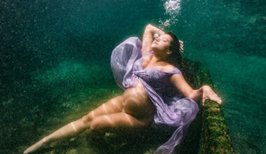 Tampa photographer turns backyard spring into underwater portrait studio