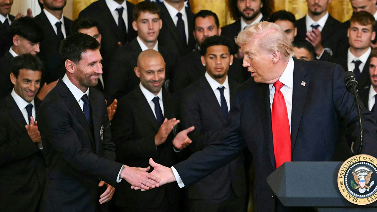 Trump praises Messi during Inter Miami White House championship visit