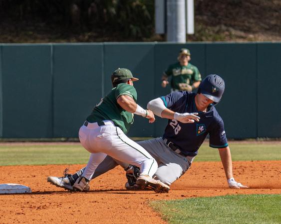 Dolphins Drop Game Two to UNCW, 9-4