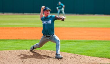 Diamond Hawks Sweep Dolphins - UNC Wilmington Athletics