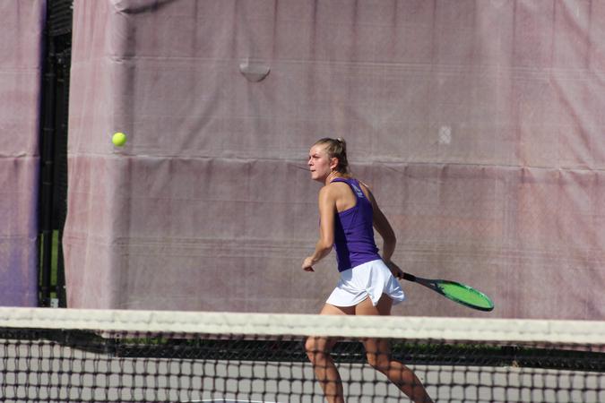 Women's Tennis Kicks Off Florida Trip With Close Loss to Emerson