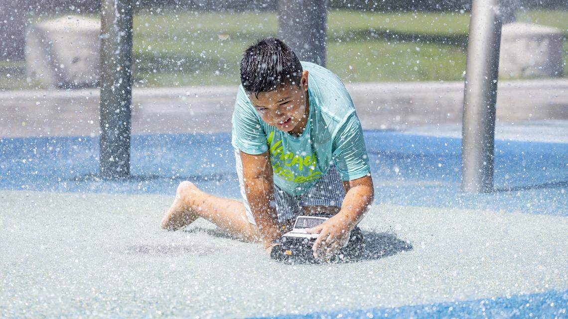 Miami spring break weather forecast: Hot, dry then wetter