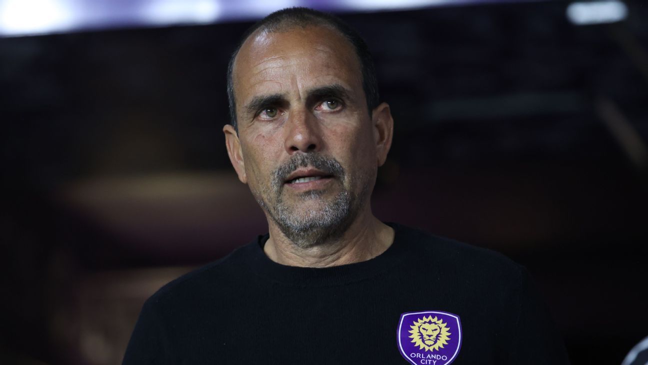 Oscar Pareja out as Orlando City coach after 6 seasons