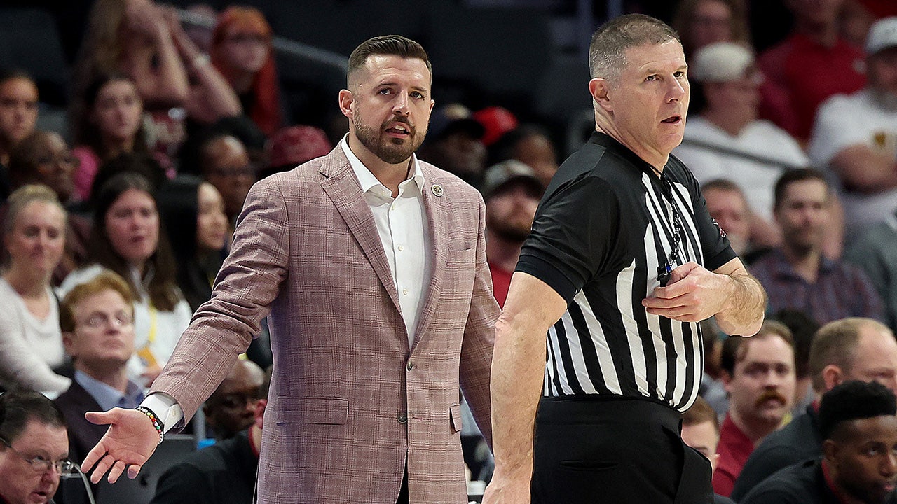 Florida State basketball staffer goes viral for successful challenge