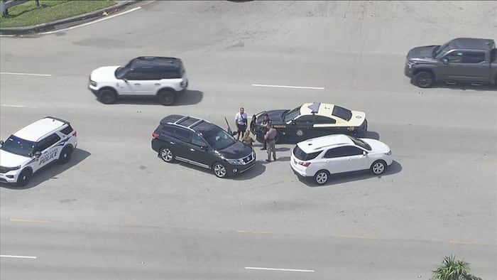 Subject bails from vehicle, leaving child behind