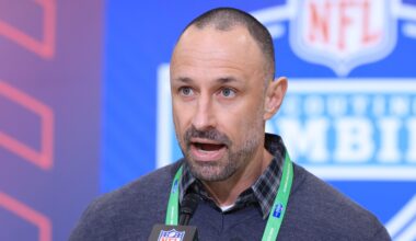 Dolphins Sign $10 Million Receiver in Free Agency