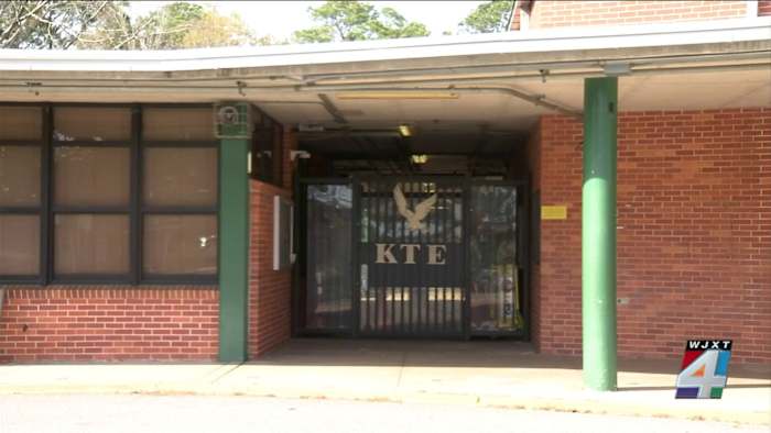 Duval County School Board approves Kings Trail Elementary sale, neighbors raise traffic concerns