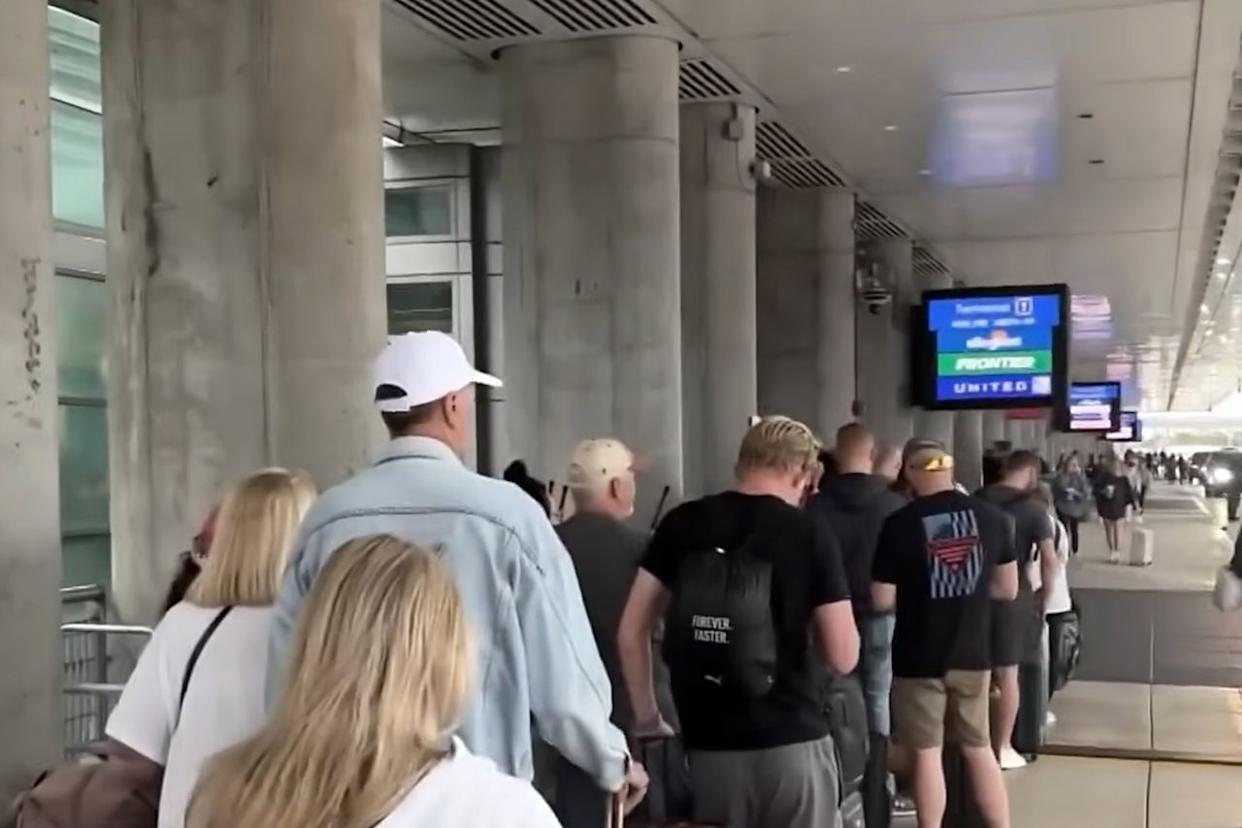 Long lines at Fort Lauderdale–Hollywood International AirportCredit: NBC 6 South Florida/YouTube