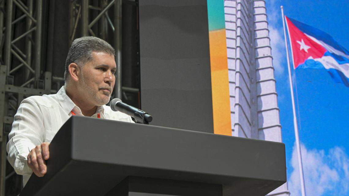 Cuba allows Cubans abroad to invest in private businesses