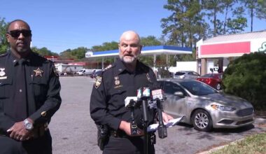 Man who pointed gun at officers while walking toward them outside gas station fatally shot by officer with rifle: JSO