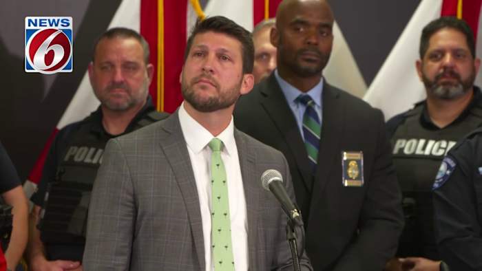 Florida attorney general scold Orlando lawmaker during press conference, gets real time response