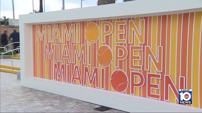 Rain pushes back start of Miami Open play