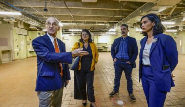 Rival proposal challenges plan for Miami mental health center