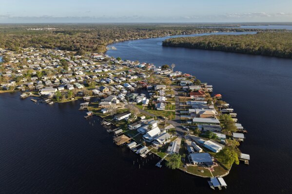The town of Welaka on the St. Johns River is visible Thursday, March 5, 2026, in Welaka, Fla. (AP Photo/Daniel Kozin)