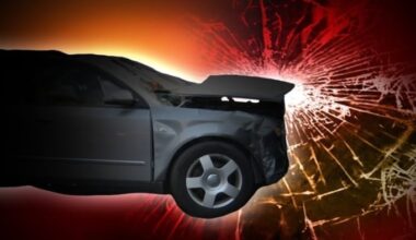 2 injured in crash involving scooter, vehicle in Miami