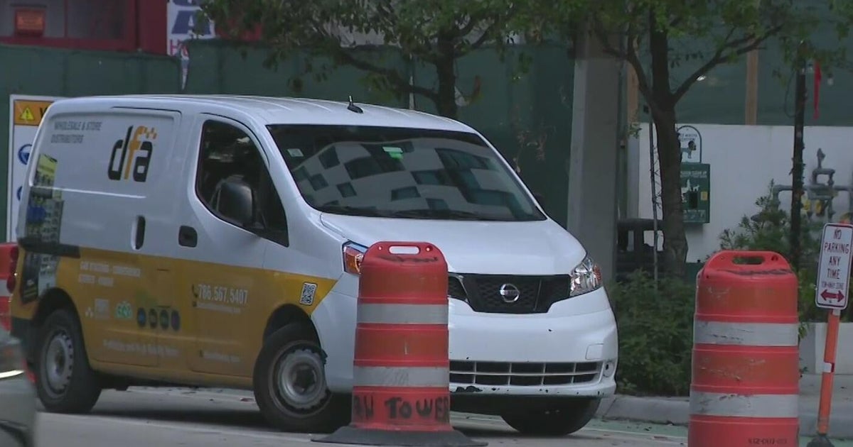 Miami residents are sounding the alarm on illegal parking in bike lanes: "It's a problem and it's dangerous"