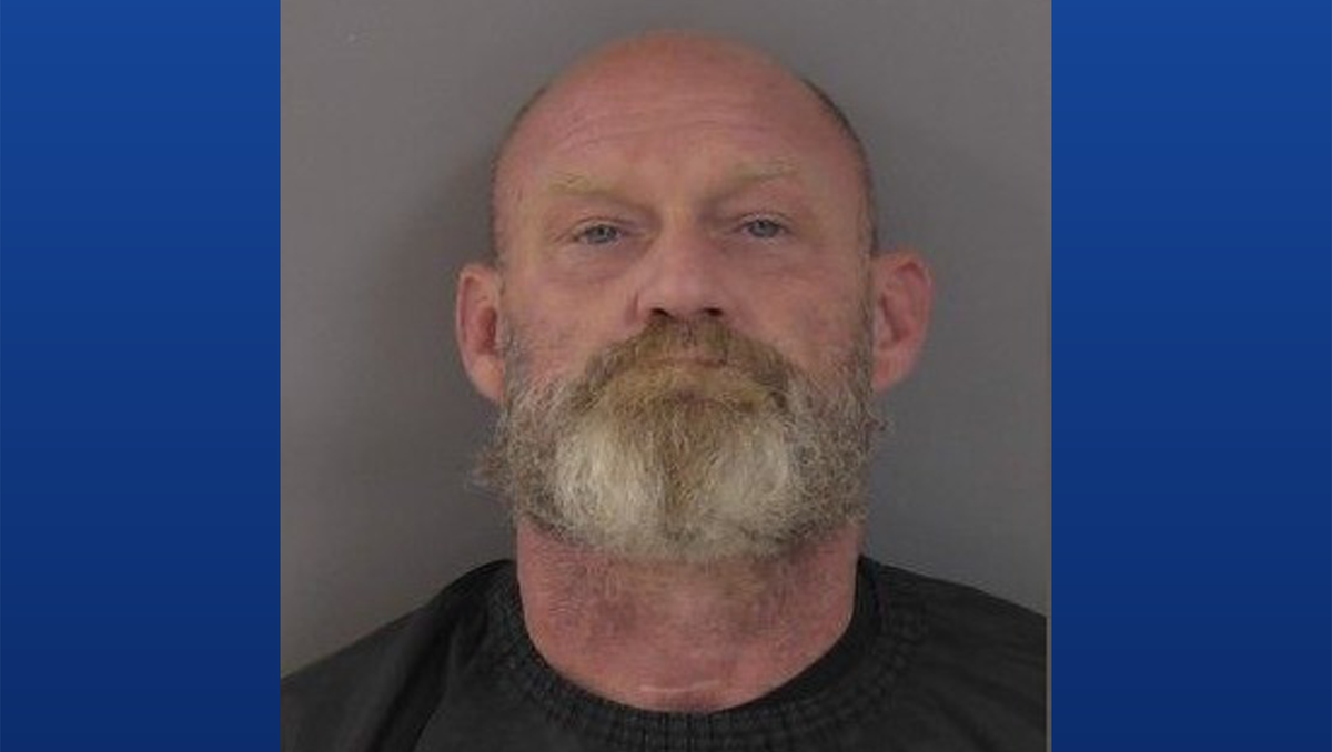 Fellsmere, Florida man accused of chasing 2 people with machete