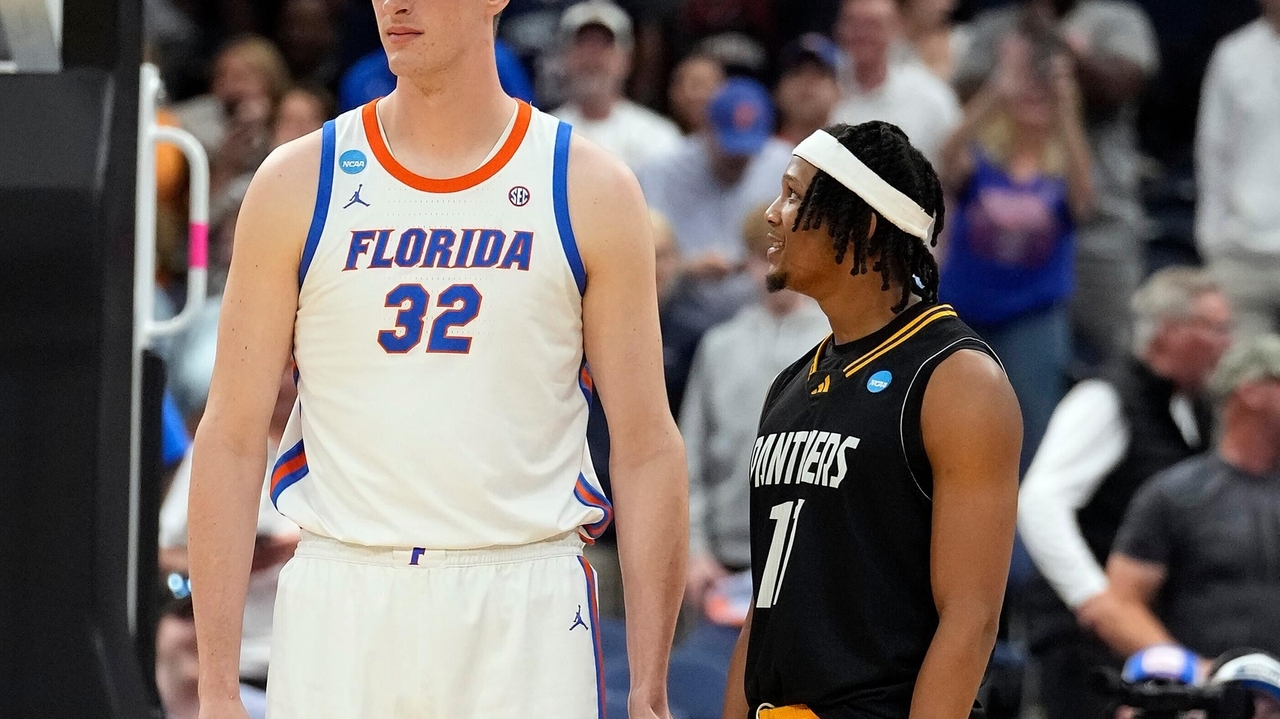 March Madness spotlight shines on Florida's 7-foot-9 center Olivier Rioux