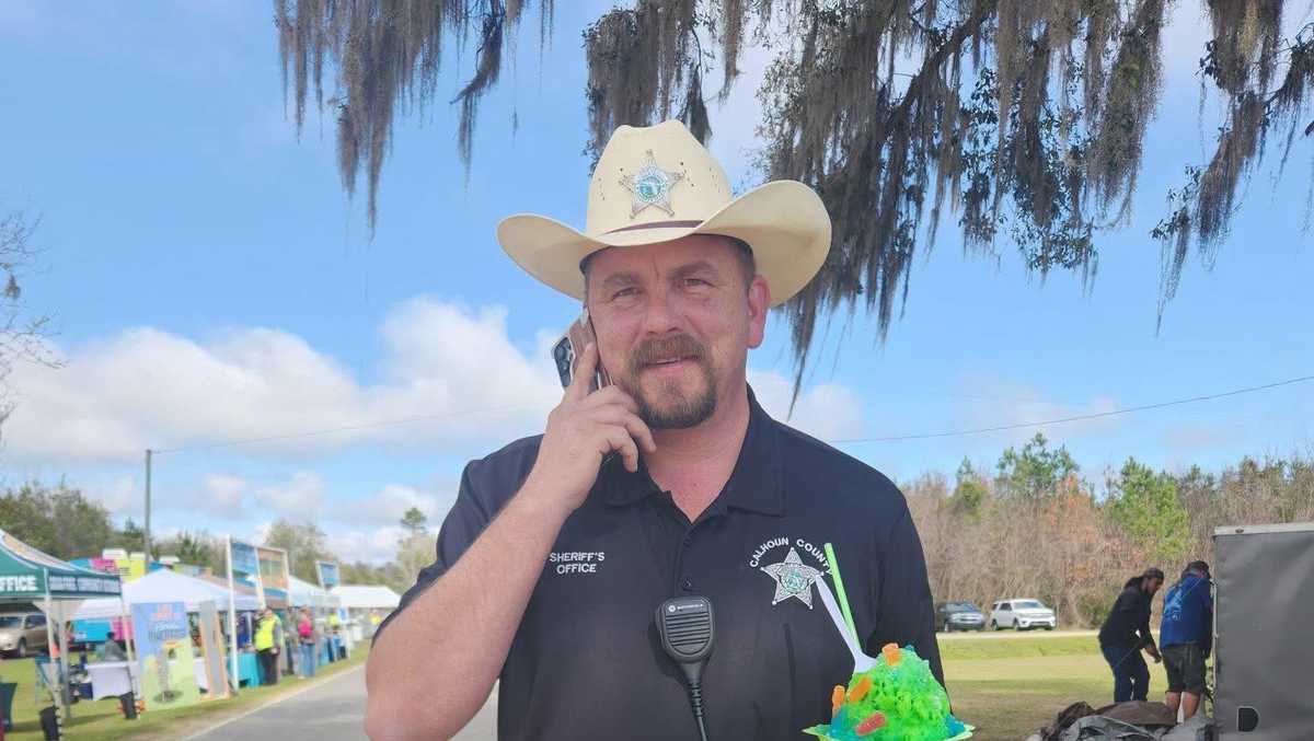 Florida deputy dies after assisting with wildfire evacuations