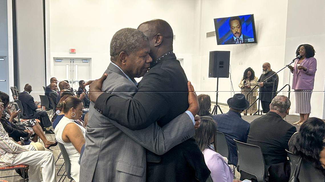 Haitians in Miami honor Jesse Jackson amid TPS fears