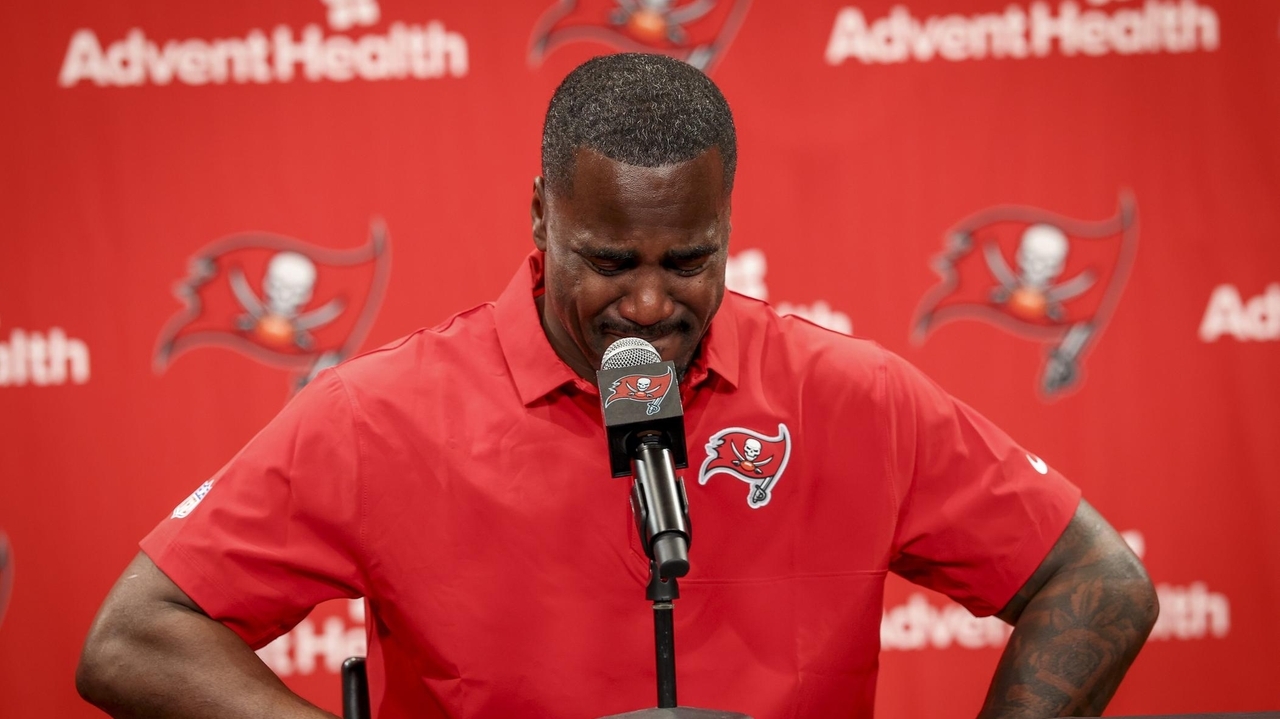 Buccaneers linebacker Lavonte David is retiring after 14 seasons with Tampa Bay