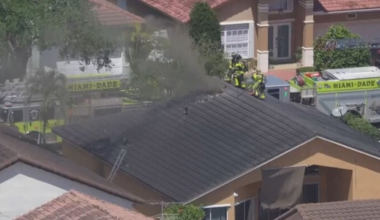 Firefighters fight flames at house in Miami Lakes