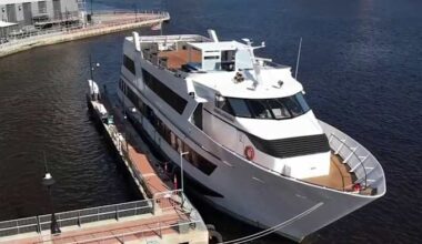 Royal Princess yacht offers public, private charters on the St. Johns River