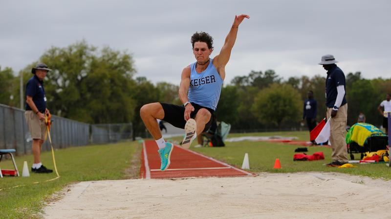 Songo Sets School Record in 1,500m to Headline Seahawks' Big Day at NSU Shark Invitational