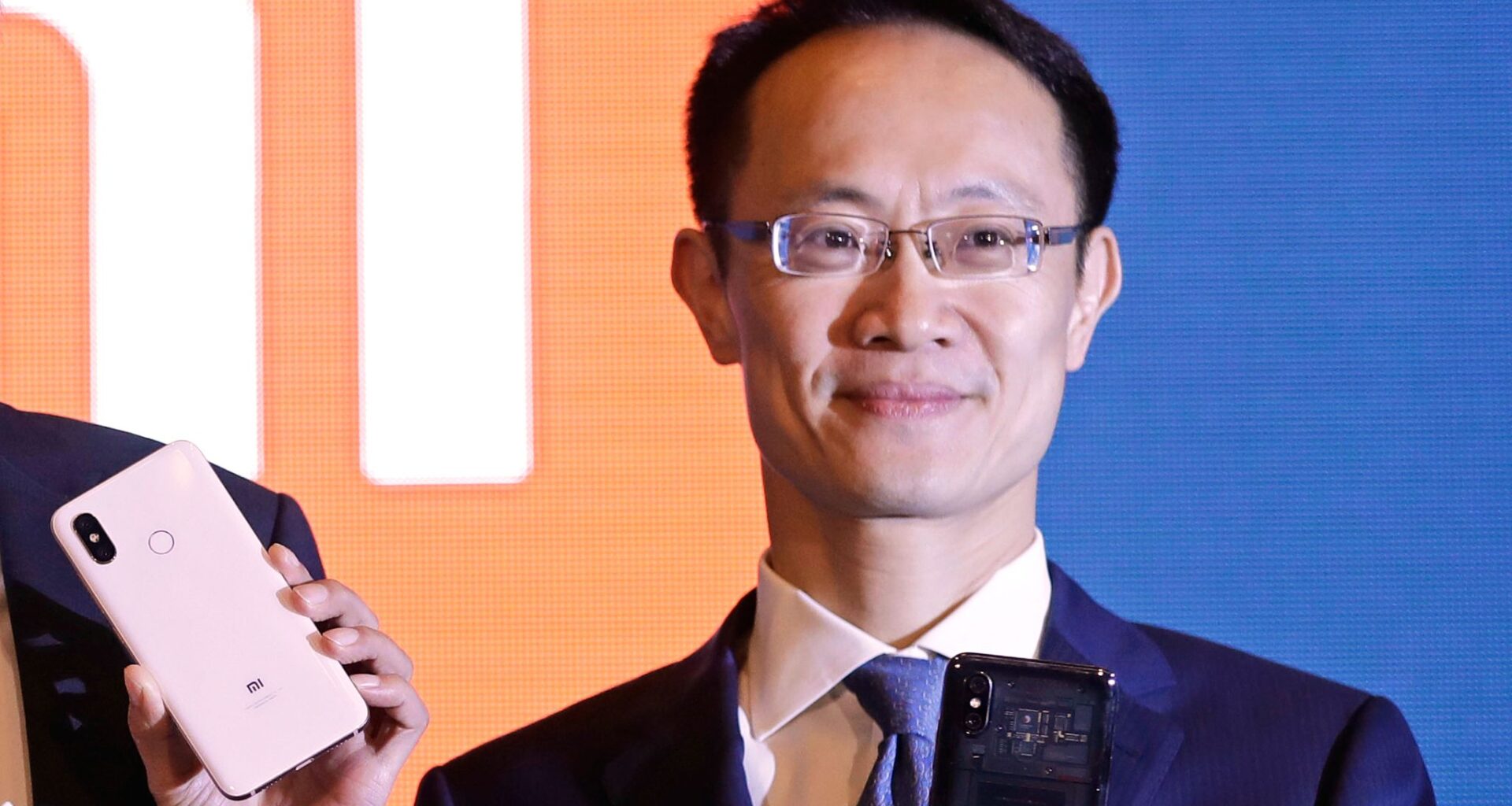 Xiaomi co-founder Lin Bin buys 1% of the Miami Dolphins at a record valuation