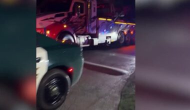 2 hospitalized after van plunges into marina in Fort Lauderdale, fire rescue says – NBC 6 South Florida