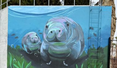 A mural welcomes visitors to the Manatee River Habitat.