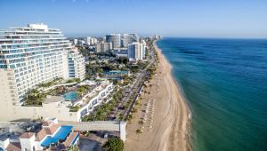 Fort Lauderdale Beach Celebrates America250 with a Dynamic Waterf