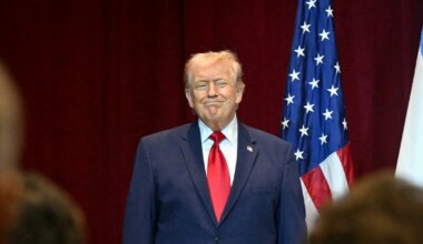 Trump hosts House Republicans in Miami