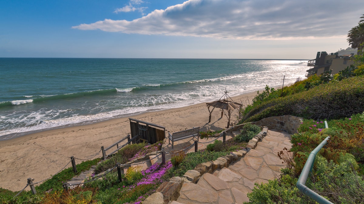 Orlando Bloom Malibu beach access