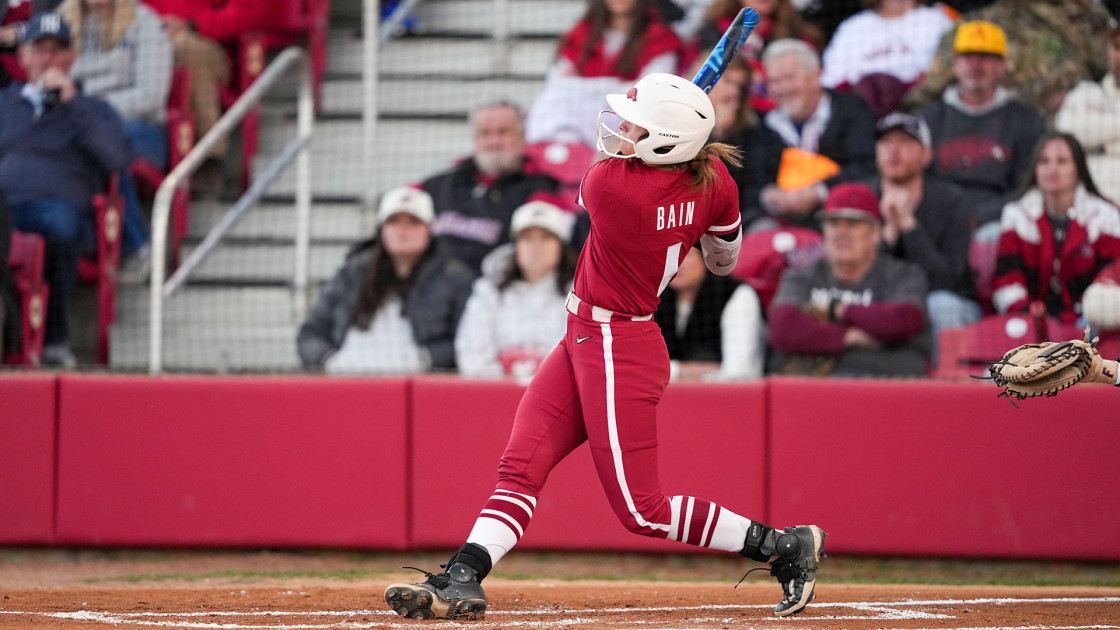 Hogs Fall to Florida, 12-6 as Gators Even Series