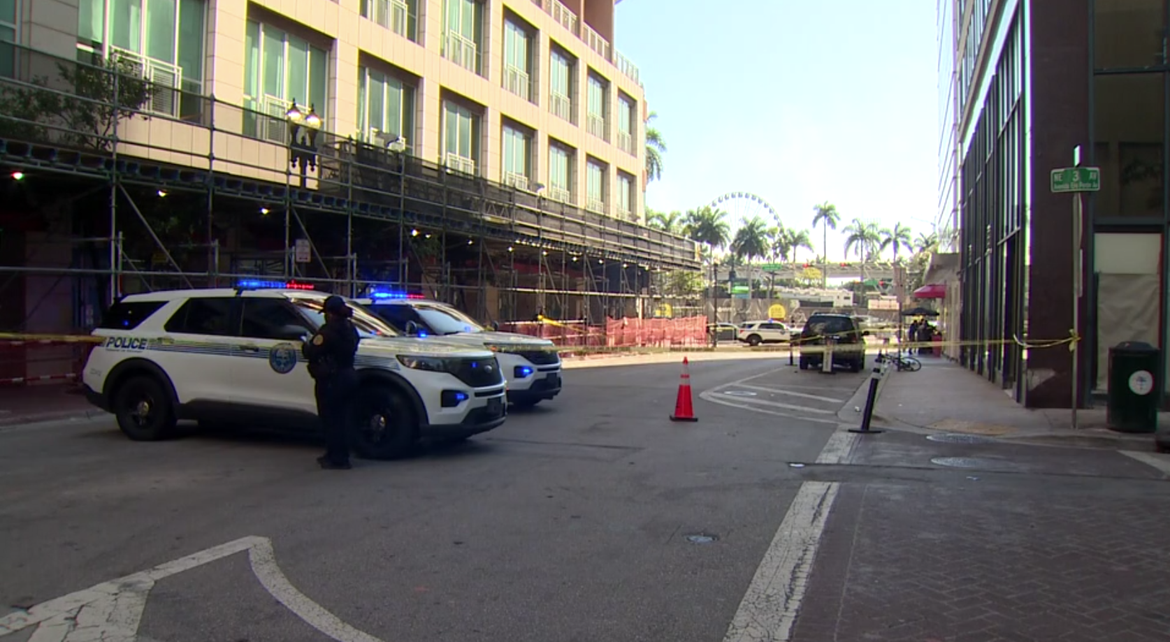 Suspect, officer hospitalized after argument leads to police-involved shooting in Downtown Miami as Ultra set to resume - WSVN 7News | Miami News, Weather, Sports