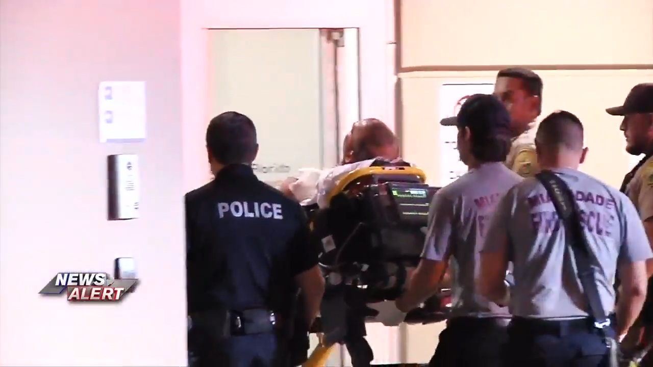 2 hospitalized in stable, fair condition after FHP officer shoots woman during stabbing on SR 836; lanes reopened - WSVN 7News | Miami News, Weather, Sports