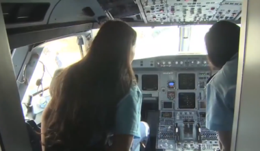 JetBlue’s annual ‘Fly Like a Girl’ program brings world of aviation to young girls at FLL - WSVN 7News | Miami News, Weather, Sports