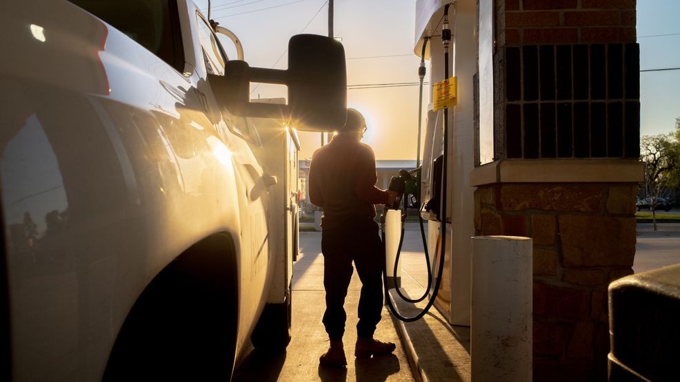 Gas prices spike across South Florida and Treasure Coast as global oil markets shift. (WPEC){p}{/p}