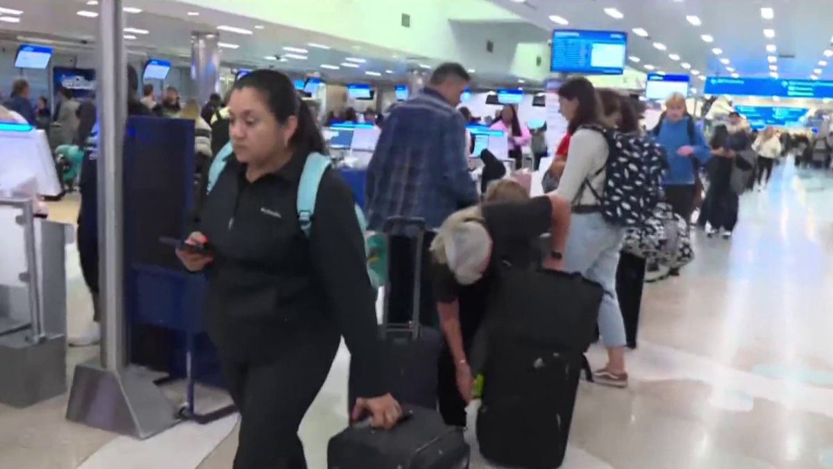 Travelers brace for busy South Florida airports; ICE officers to assist TSA amid shutdown – NBC 6 South Florida