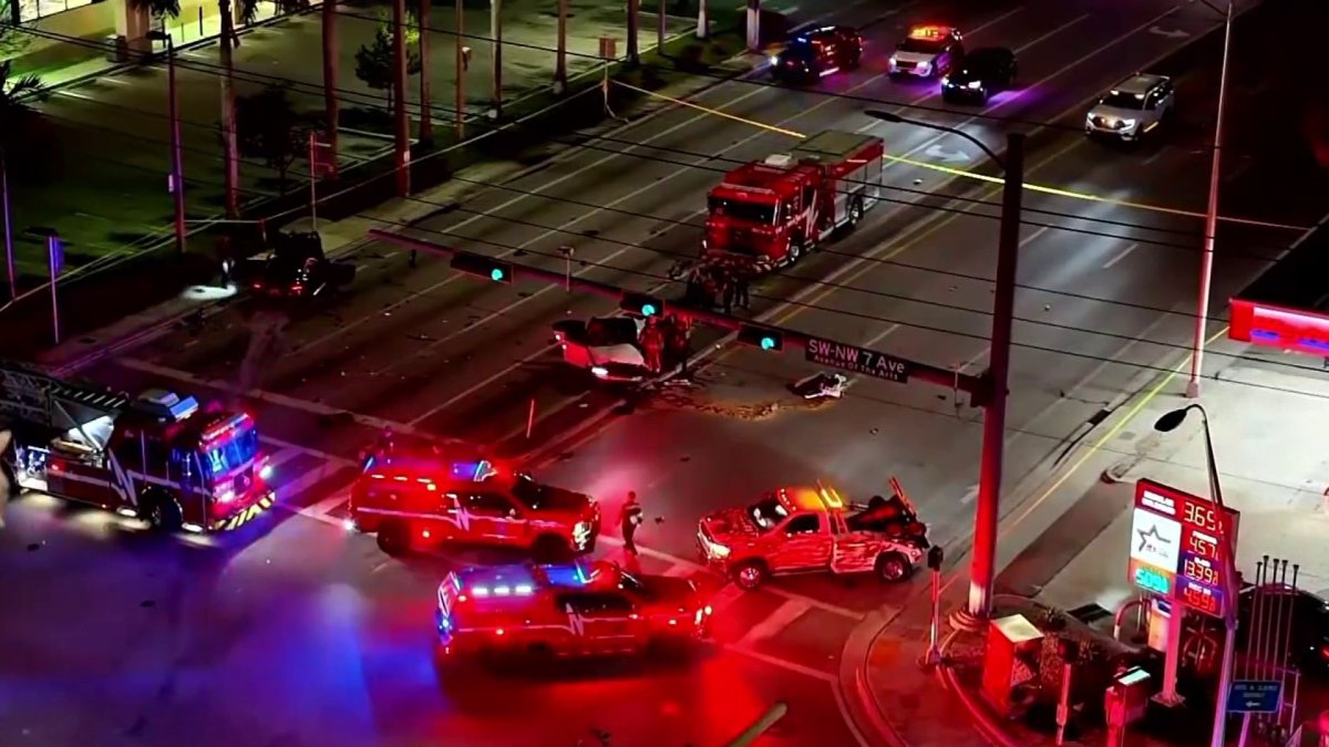 3 hurt in crash before Fort Lauderdale Fire Rescue truck also hit, officials say – NBC 6 South Florida